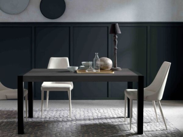 Argon dining table